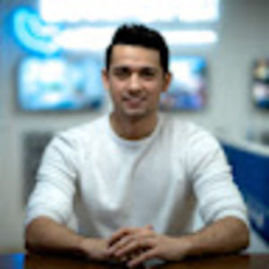 Meet your Posher, Adriano